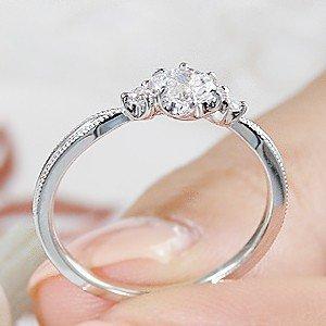 ダイヤモンド リング プラチナ pt950 0.29ct 大粒 ダイヤ 指輪 ３粒 ミル打ち 婚約指輪 エンゲージ エタニティの画像