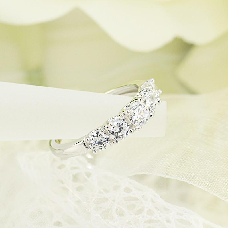 Jeweluce HカラーSIクラス 1.0ct Pt950 ダイヤモンド グラデーション  