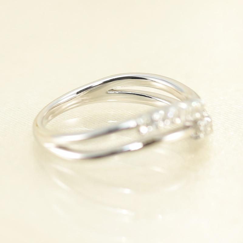 プラチナ pt950 テンダイヤモンド 重ね付け風 ウェーブリング  0.25ct ダイヤ 指輪 10ダイヤ 10周年 記念日の画像