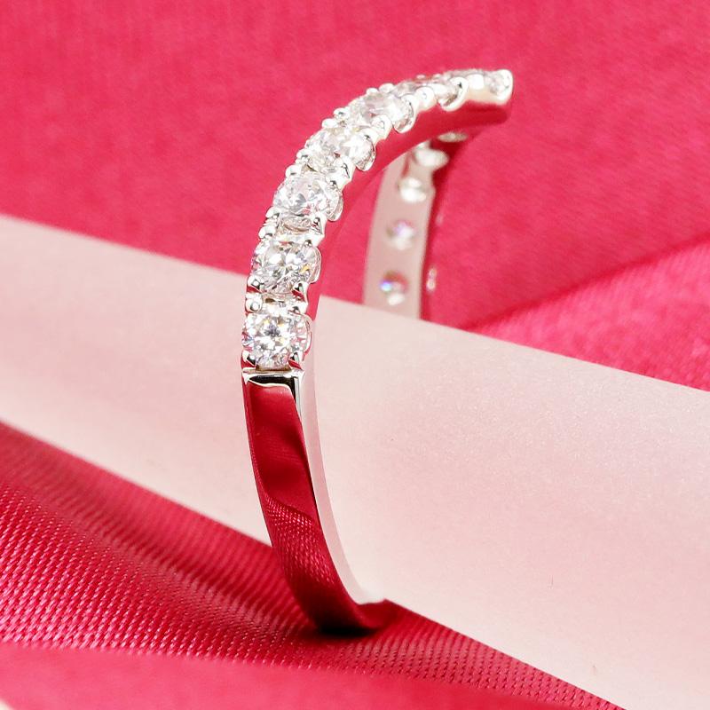 Jeweluce（ジュエルーチェ） ダイヤモンド エタニティ Vライン リング