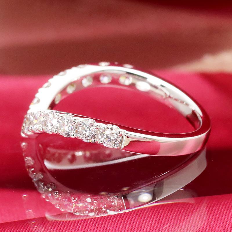 Jeweluce（ジュエルーチェ） ダイヤモンド エタニティ Vライン リング