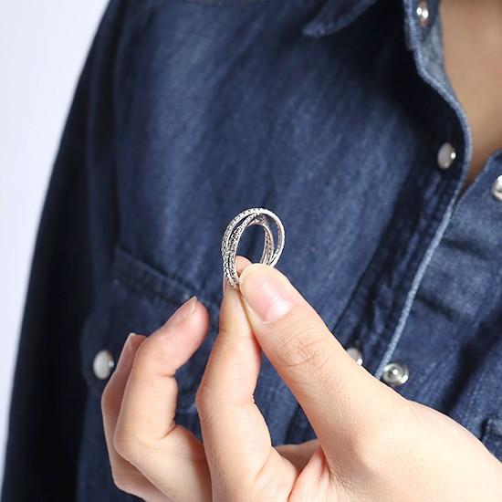 8号 3連 フルエタニティ ダイヤモンド リング K18WG 18金