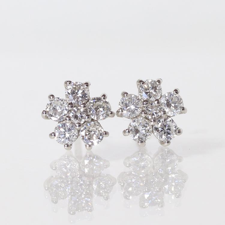 K18 フラワー ダイヤモンドピアス 0.36ct 花 アクセサリー K18 フラワー ダイヤモンドピアス 0.36ct 花 アクセサリー