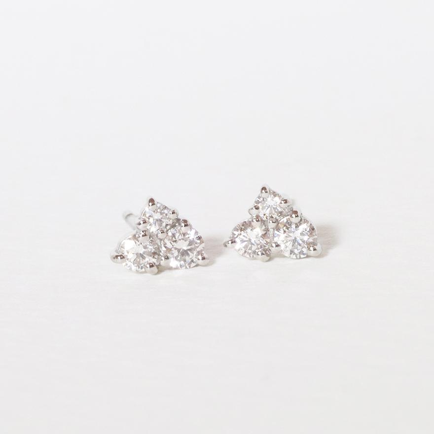k18 トライアングル 天然ダイヤモンドピアス 0.24ct 18金 イエロー