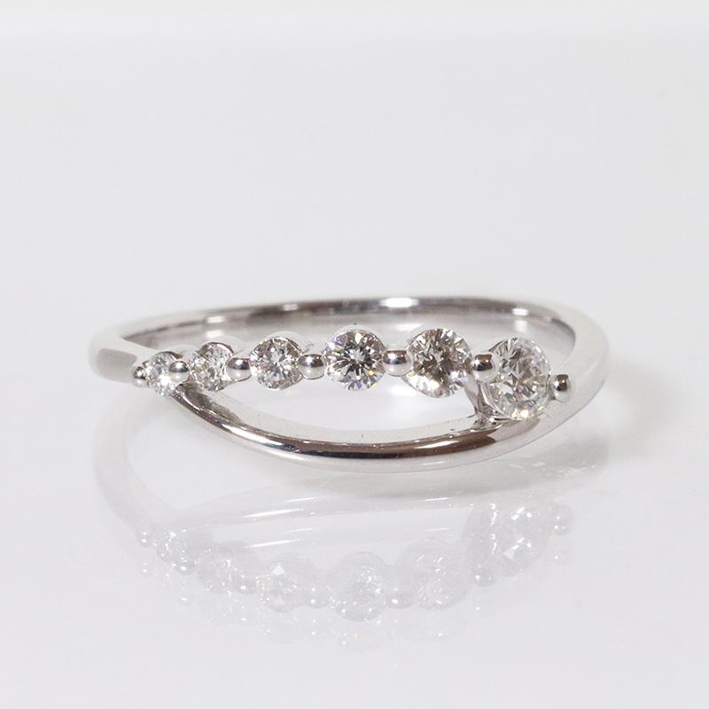プラチナダイヤリング　Pt900 D0.30ct ウェーブデザインリング プラチナリング ダイヤモンド pt900 指輪 リング ウェーブ