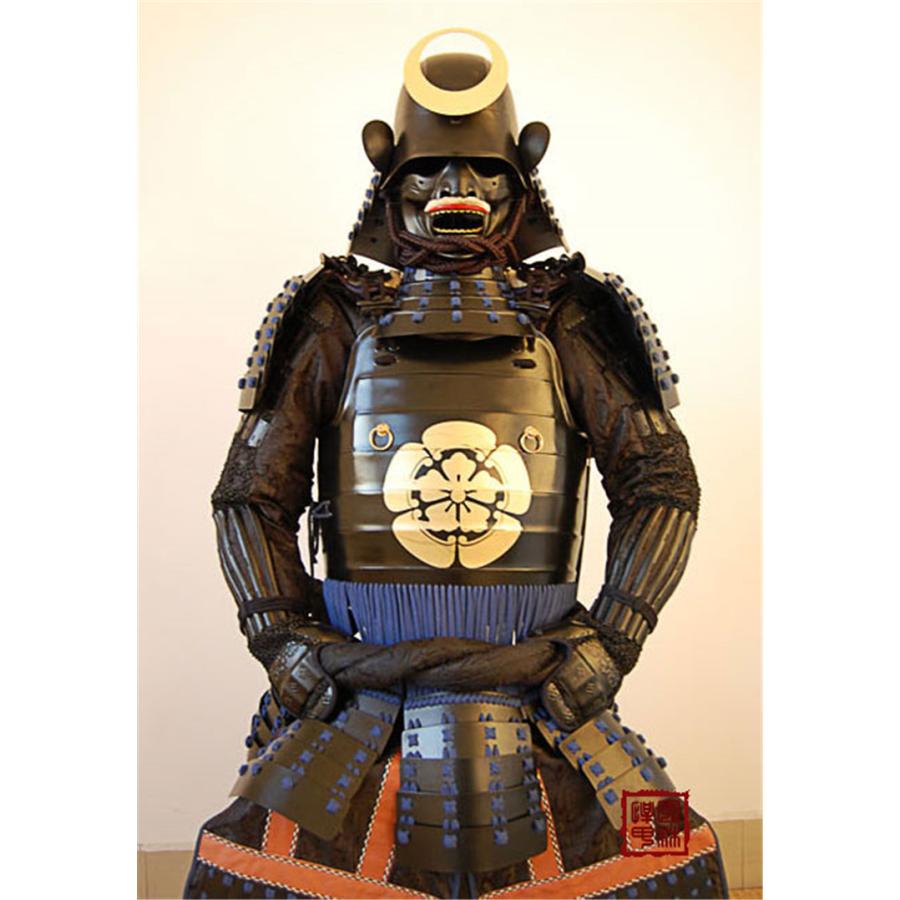 カスタマイズ 製作工期30日間 甲冑美品 等身大 戦国武士着用の甲冑 Cosplay服装道具 具足鎧兜武具 甲冑 甲冑 模造刀 鎧飾り 等身大 着用可能 お祝い 鎧櫃 Kj016 鎧櫃 Tomoyuki屋 鎧飾り 売り販促品