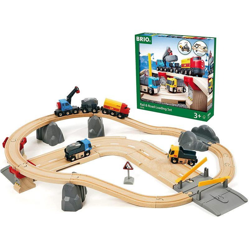BRIO Rail & Road Loading Set 33210と、電車他 Amazon.com: BRIO World Rail & Road Loading Set - 32-Piece