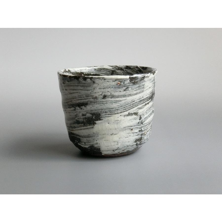 【唐津焼中川自然坊窯】中川恭平作 刷毛目唐津焼酎杯　桐箱付 |  | 02