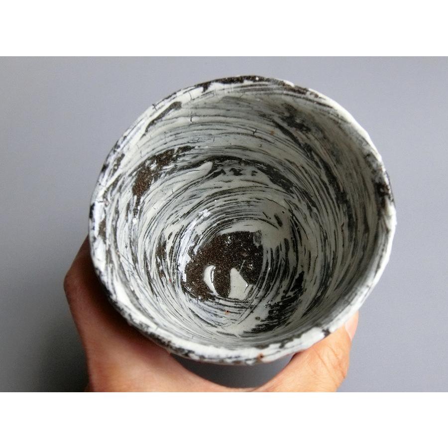 【唐津焼中川自然坊窯】中川恭平作 刷毛目唐津焼酎杯　桐箱付 |  | 05