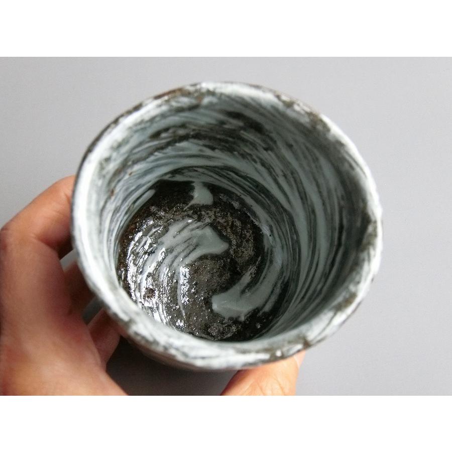 唐津焼中川自然坊窯】中川恭平作 刷毛目唐津筒湯呑(紙箱入 唐津焼中川自然坊窯】中川恭平作 刷毛目唐津筒湯呑(紙箱入