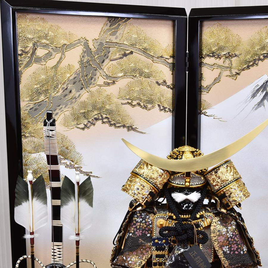 五月人形 コンパクト 鎧 鎧飾り おしゃれ 10号 昇龍 初節句飾り 金 甲冑 兜 弓 太刀 飾り台付き モダン かっこいい 5110-06-035p_3