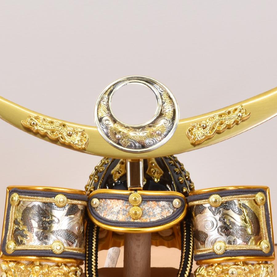 五月人形 コンパクト 収納 兜 上杉 5月人形 兜飾り ホワイト 収納式 6号 武将 初節句 上杉謙信 銀 龍 兜 黒 白 収納飾り ミニ おしゃれ