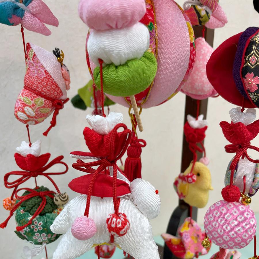 雛人形 久月 ひな人形 お祝い 吊るし飾り 吊るし雛 台付 かわいい おしゃれ モダン 赤 FHS-164 チNo.39 2025 | 久月 | 04