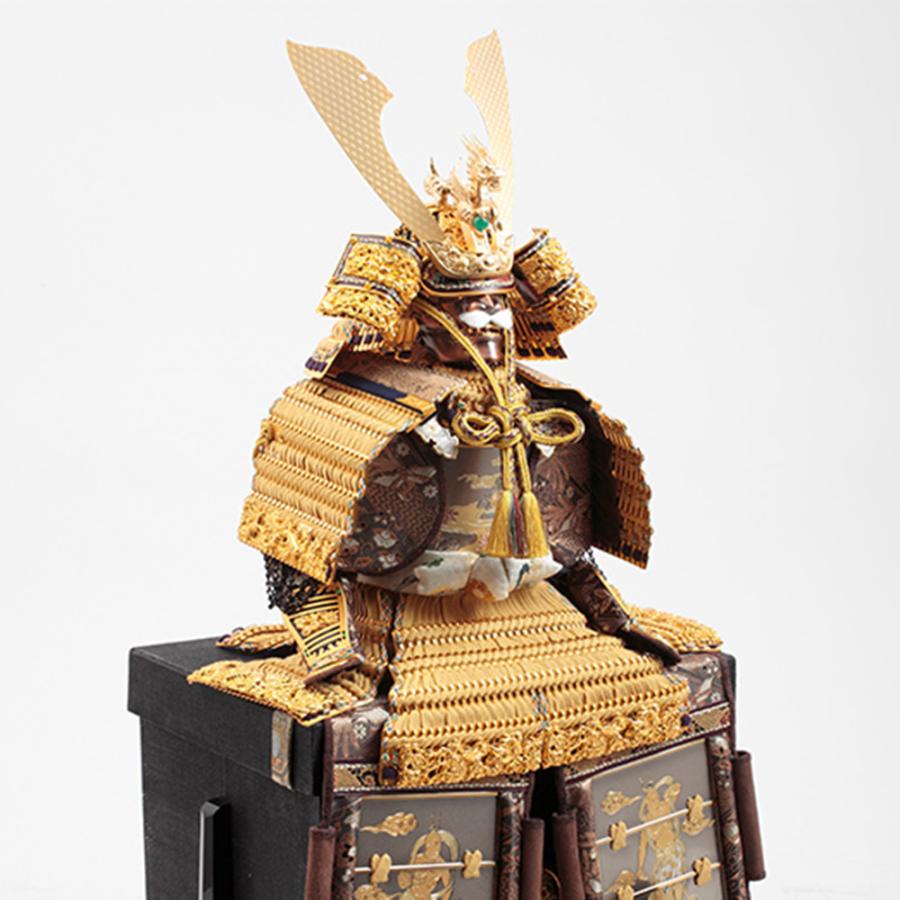 久月 五月人形 久月作 お祝い 鎧飾り 彫金仁王大鎧飾り 正絹緋縅12号
