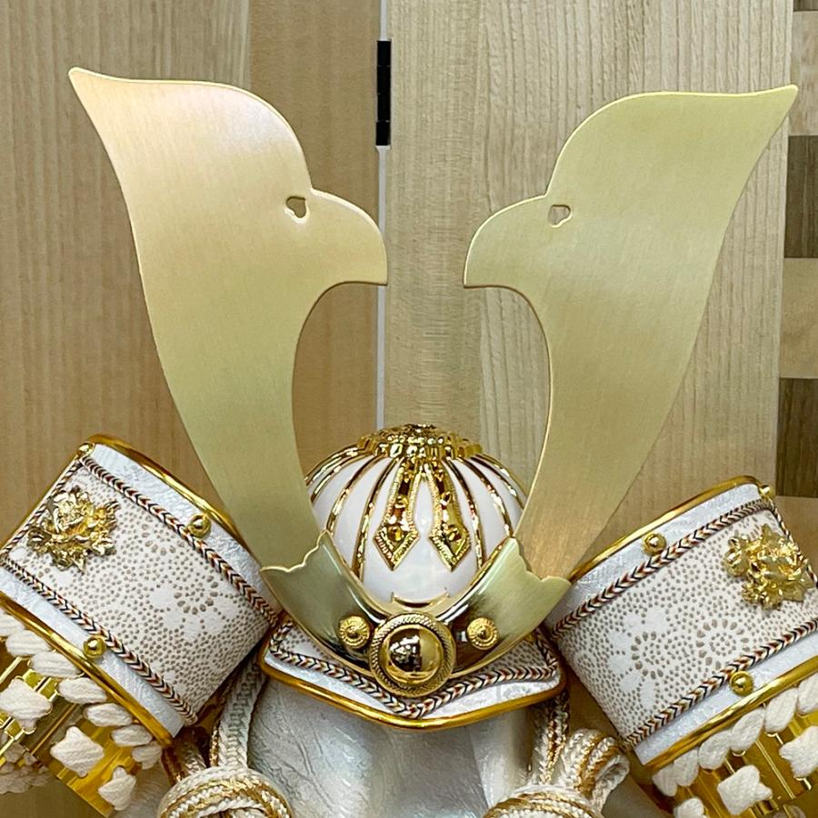 五月人形 お祝い 初節句 コンパクト 兜飾り 収納飾り 8号 白金大鍬兜