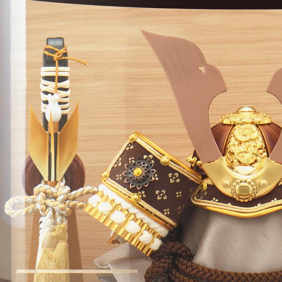 五月人形 お祝い 初節句 コンパクト 兜飾り ケース飾り 7号 漆中鍬兜