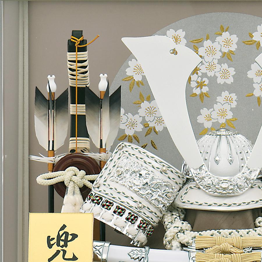 五月人形 お祝い 初節句 コンパクト 兜飾り ケース飾り 12号 中鍬兜銀