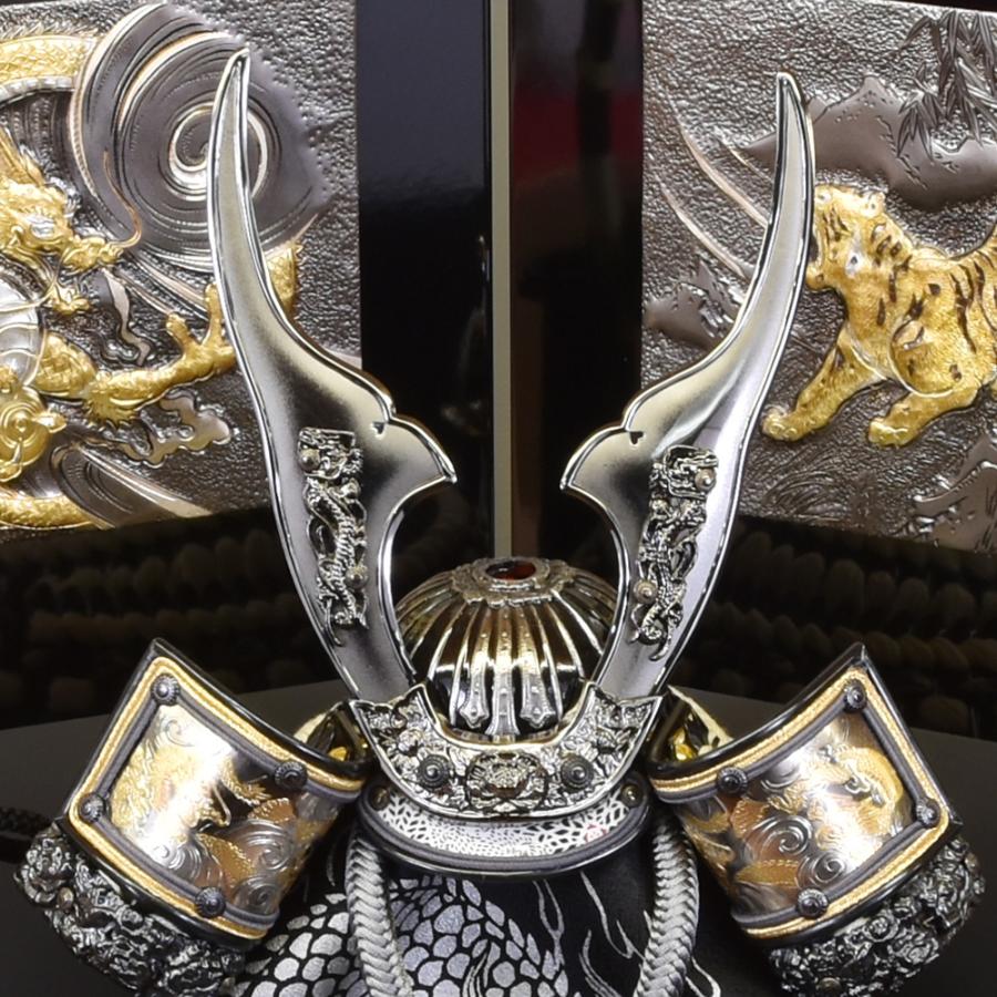 五月人形 コンパクト 虎 龍 おしゃれ 兜飾り 収納飾り 8号 金龍 5月