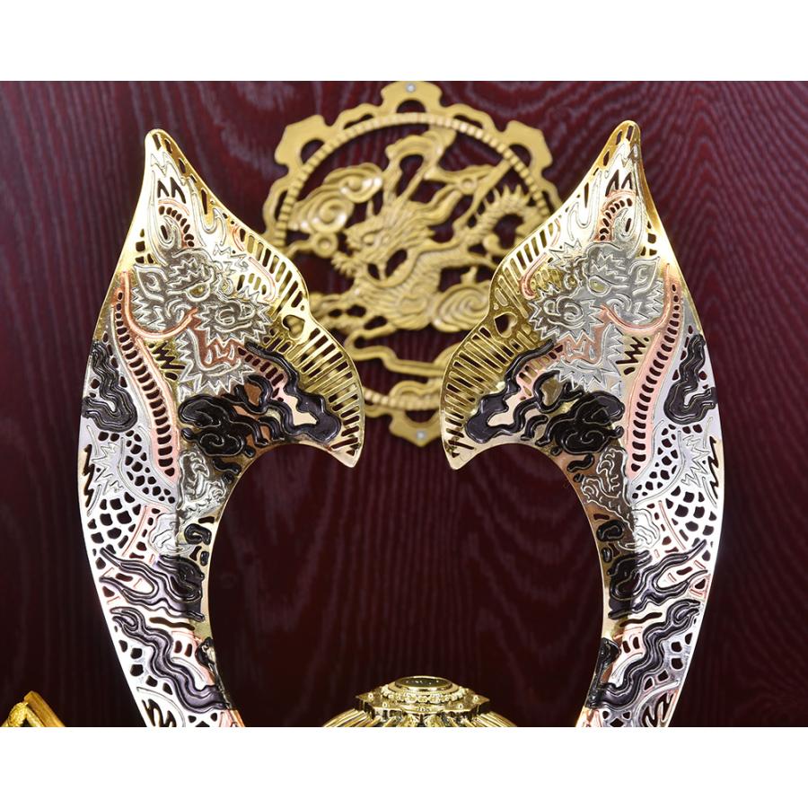 【美品】五月人形 兜飾り 着用大鍬兜 台・屏風・弓太刀付 兜 平飾り 貫前鍬形 五月人形 コンパクト お祝い 兜飾り 収納飾り 竜 大鍬兜 弓太刀付き