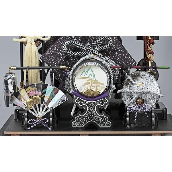 上杉謙信　五月人形　シルバー兜飾りガラスケース入り・コンパクトサイズ 五月人形 コンパクト 兜 ケース飾り 上杉謙信 ケース入り 兜飾り