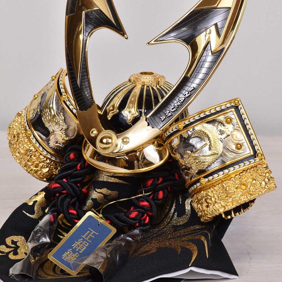 五月人形 コンパクト 兜 収納飾り かぶと 兜飾り ミニ おしゃれ 黒 金