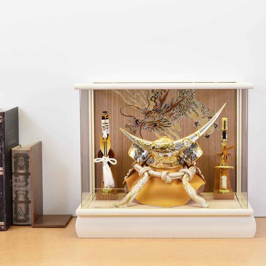 五月人形 コンパクト ケース入り 兜 伊達 8号 白 ホワイト 金 伊達政宗