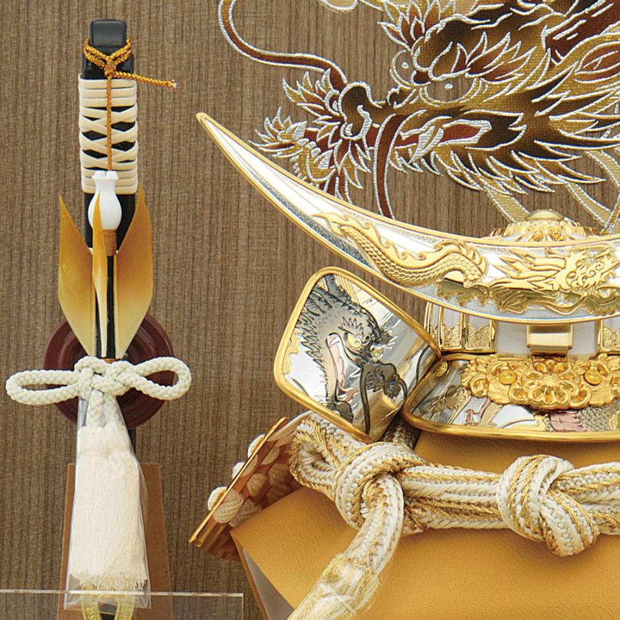 五月人形 コンパクト ケース入り 兜 伊達 8号 白 ホワイト 金 伊達政宗