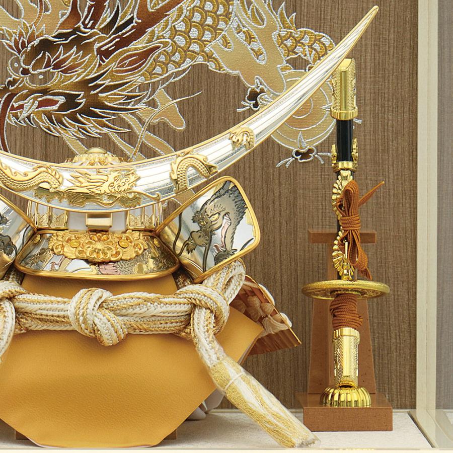 五月人形 コンパクト ケース入り 兜 伊達 8号 白 ホワイト 金 伊達政宗