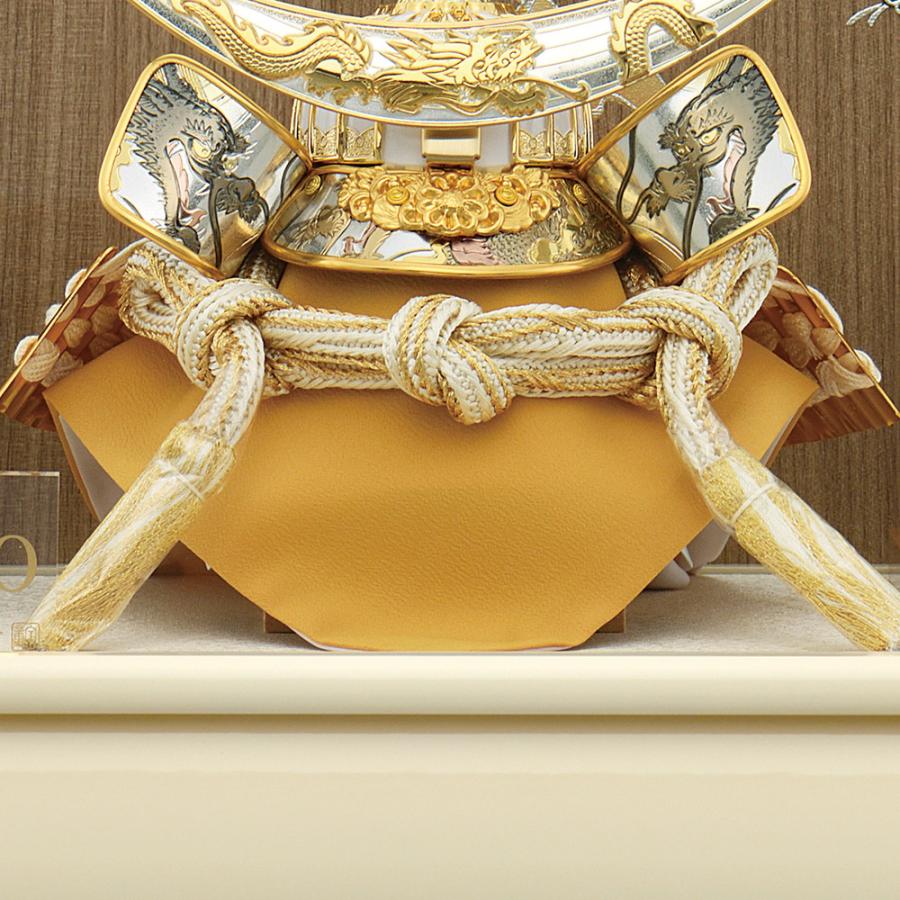 五月人形 コンパクト ケース入り 兜 伊達 8号 白 ホワイト 金 伊達政宗