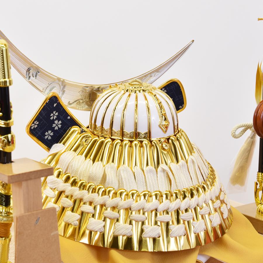 五月人形 コンパクト ケース入り 兜 伊達 8号 白 ホワイト 金 伊達政宗