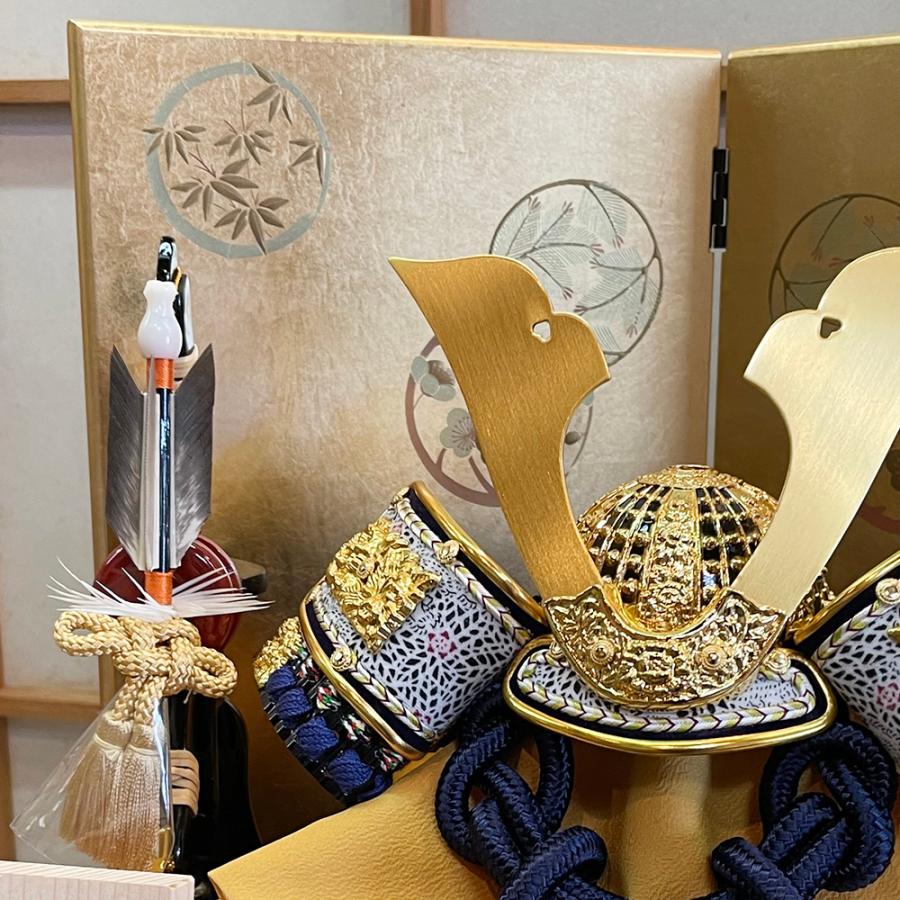 兜を収納できるお櫃つき　コンパクト　兜飾り　名前旗セット 兜を収納できるお櫃つき コンパクト 兜飾り 名前旗セット 兜を