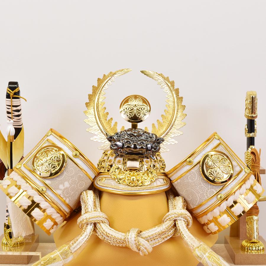 五月人形 コンパクト ケース入り 徳川家康 おしゃれ 兜飾り 8号 白金 徳川兜 おしゃれ 名将武将 ケース飾り モダン 木 木製 台 ミニ かわいい 2025 ck2597-8 |  | 06