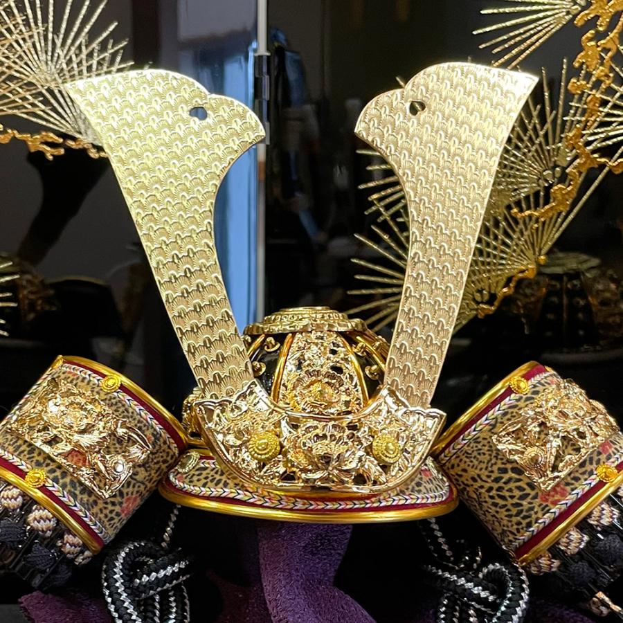 五月人形 コンパクト おしゃれ 兜飾り 7号 黒漆塗之兜 収納飾り 合わせ