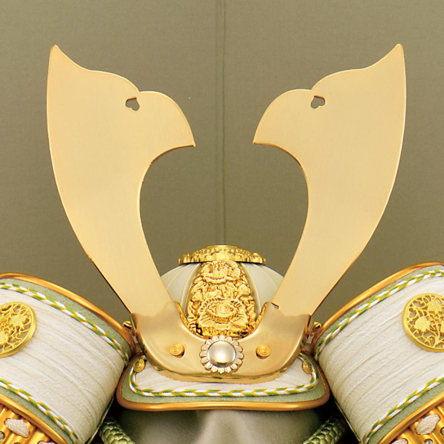 五月人形 コンパクト ミニ 兜 お祝い 初節句 兜飾り 平飾り 5号 白 金