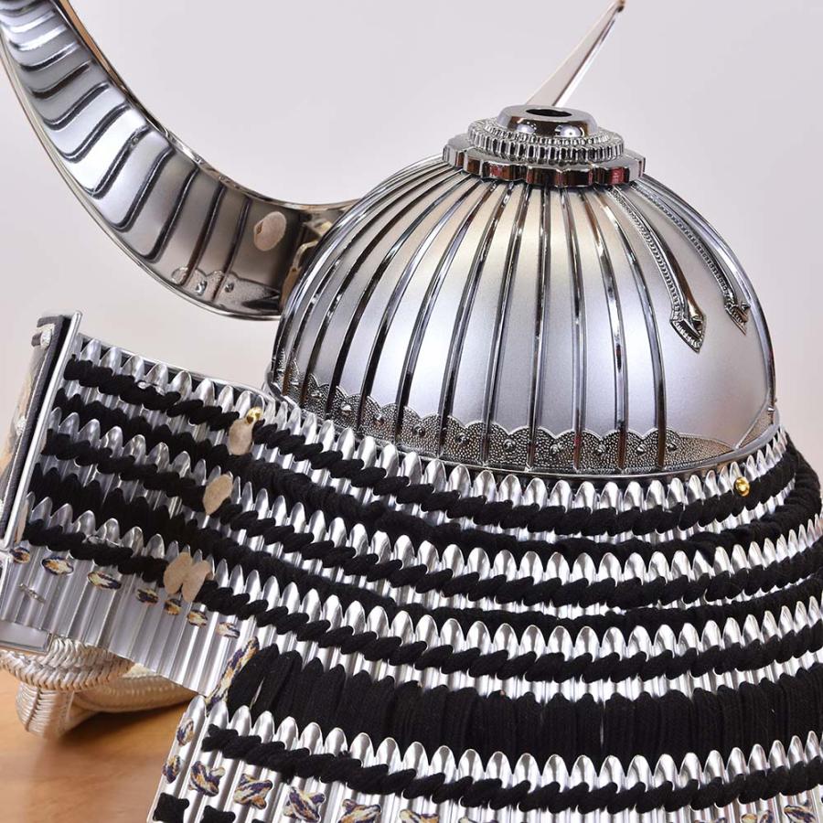 伊達政宗　五月人形　シルバー兜飾り収納セット　正絹糸　アウトレット 創業明治11年の人形専門店。寿月すみたやの五月人形。伊達政宗公