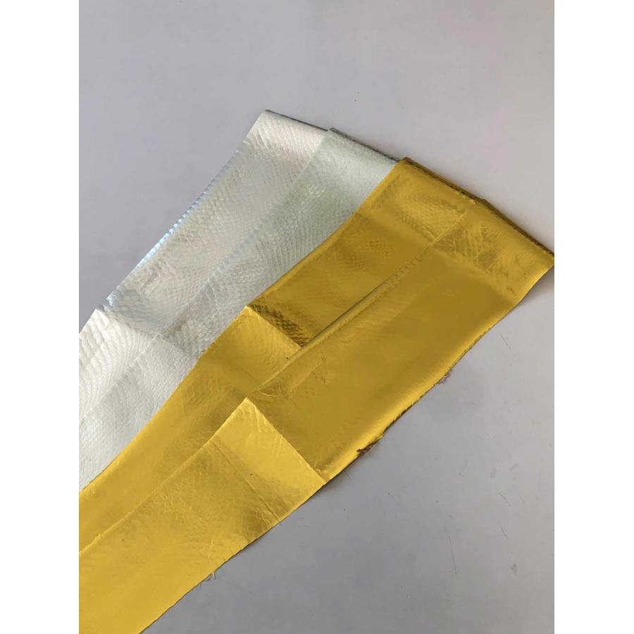 ヘビ革素材（ウミヘビ革）シルバー |  | 02