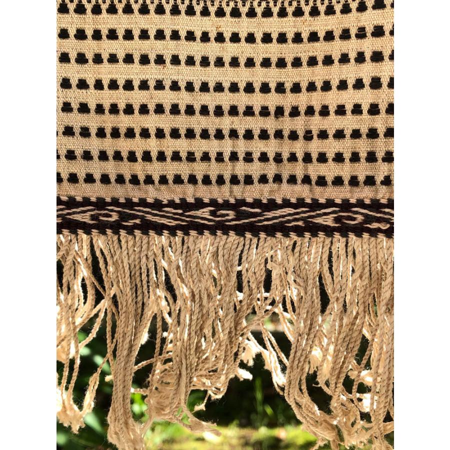 インドネシア　スマトラ島バタック族の布。タペストリー。テーブルクロス。 メール便対応 テーブルランナー バティック 布 さらさ 更紗