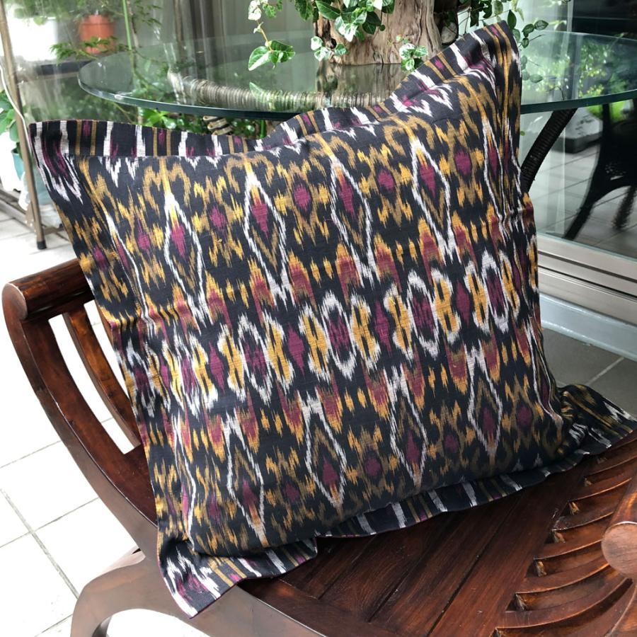 バリイカットのクッションカバー01 | 