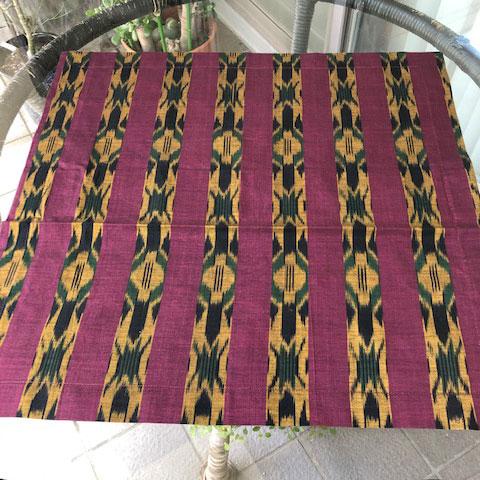 バリイカットのクッションカバー03 |  | 05