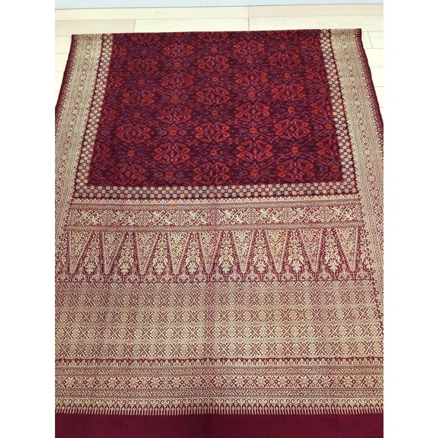 インドネシア　レンバタ島で25年位前に手織りされたイカット。 イカット・アジアの布：JITAコレクション