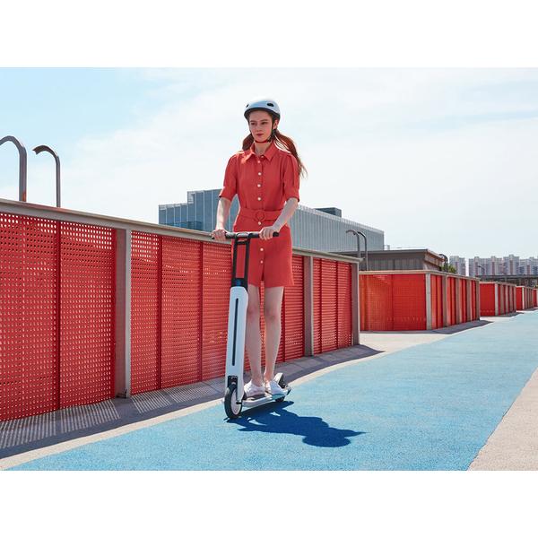 Segway-Ninebot（セグウェイ-ナインボット） Kickscooter Air