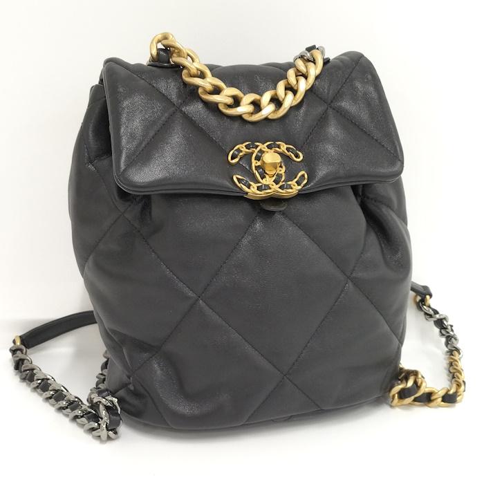 CHANEL マトラッセ バッックパック リュック シャネル19 CHANEL マトラッセ バッックパック リュック シャネル19