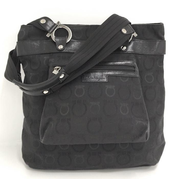 FERRAGAMO 【中古】Salvatore Ferragamo トートバッグ ガンチーニ 