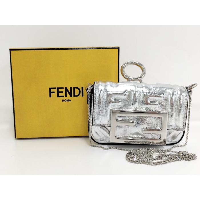 FENDI ナノバケット チェーンショルダー ポーチ レザー シルバー