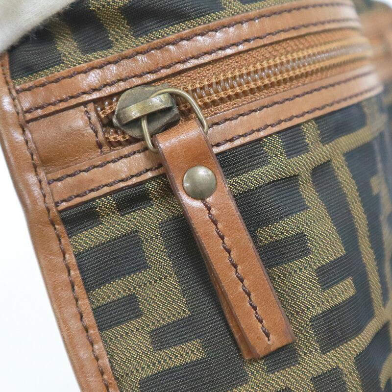 FENDI フェンディ ズッカ・ショルダーバッグ 7VA152 カーキ×ブラウン FENDI フェンディ ズッカ・ショルダーバッグ 7VA152 カーキ×ブラウン