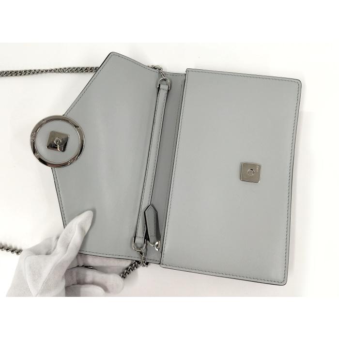 FENDI（フェンディ） チェーン ウォレット レザー グレー BBS006 : JJ 