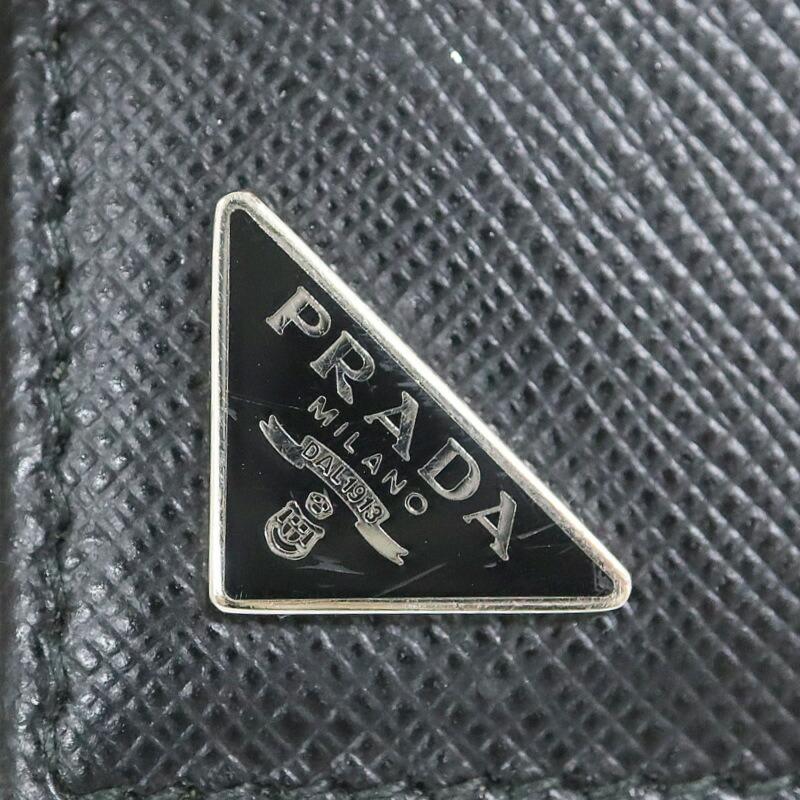 PRADA 二つ折り財布 サフィアーノレザー ブラック×シルバー金具 2MO005