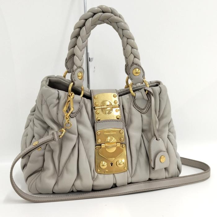 MIU MIU グレー ハンドバッグ MIU MIU - ミュウミュウ MIUMIU ハンドバッグ ショルダーバッグ