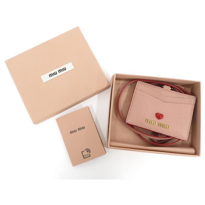 miu 【中古】MIUMIU マドラス ラブ カードケース パスケース miu 【中古】MIUMIU マドラス ラブ カードケース パスケース
