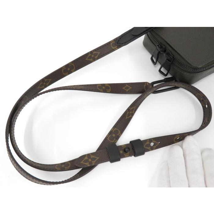 LOUIS VUITTON 【中古】LOUIS フォンボックス ショルダーバッグ LOUIS VUITTON 【中古】LOUIS フォンボックス ショルダーバッグ